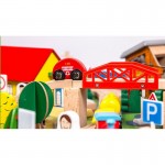 Set trenulete cu masuta si accesorii - Oraselul Sodor - 108 piese